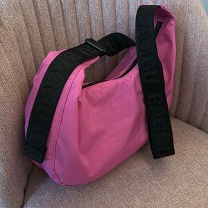 BAGGU Medium Nylon Crescent Bag